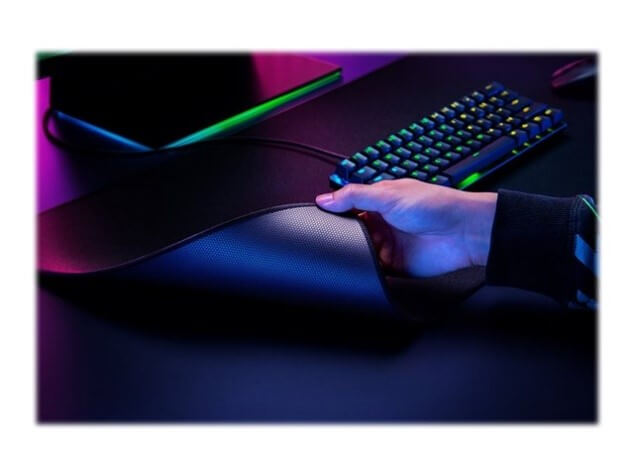 rz02-03810100-r3m1Razer Strider - Alfombrilla de ratón - tamaño XXL