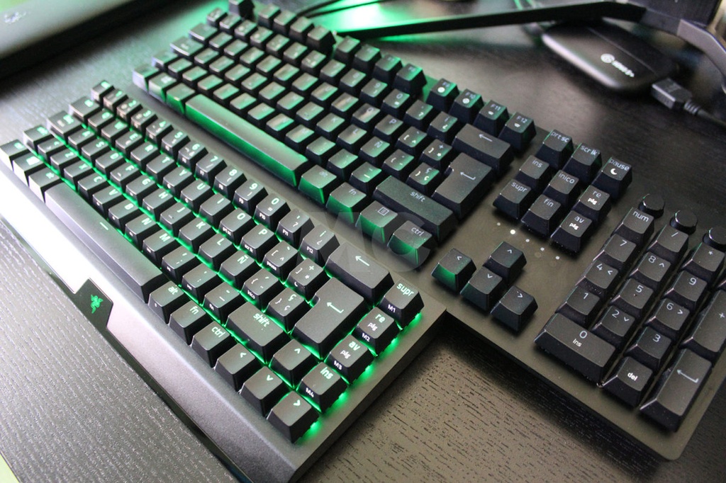 Razer - Keyboard - Wireless - Spanish - BlackWidow V3 Mini