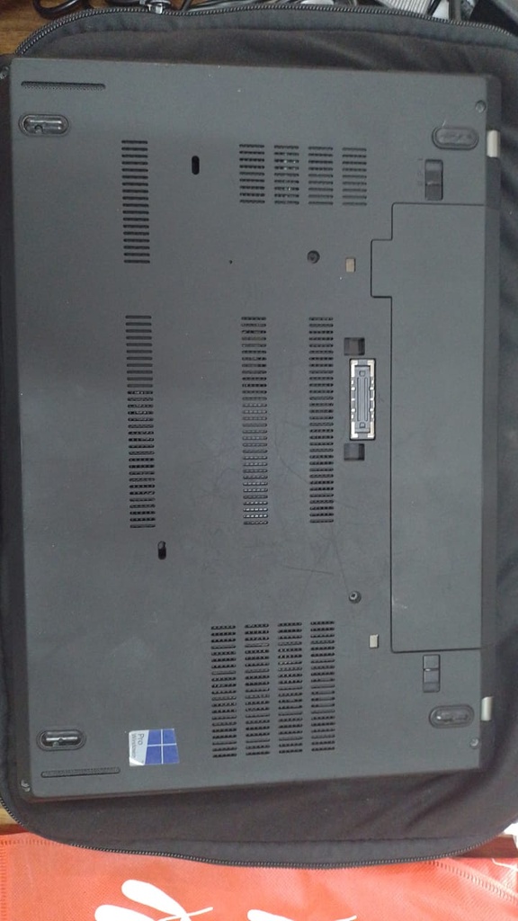 t- Lenovo ThinkPad T470 i5-6300U 2,4GHz 256GB SSD 16GB RAM Full HD LTE