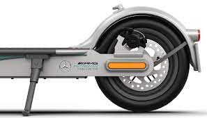 Xiaomi Mi Pro 2 Mercedes-AMG Petronas F1 Team Edition - Scooter eléctrica - 25 km/h 43 cm - plata