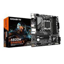 Gigabyte - Motherboard - Micro ATX - Socket AM5 - AMD A620 - para Ryzen 7000 - None