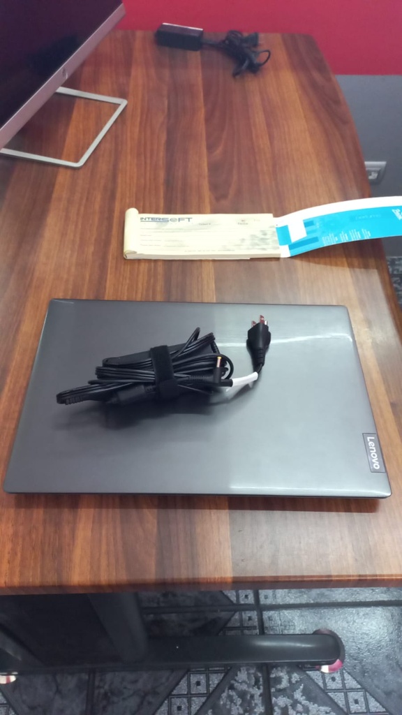 Laptop-V15