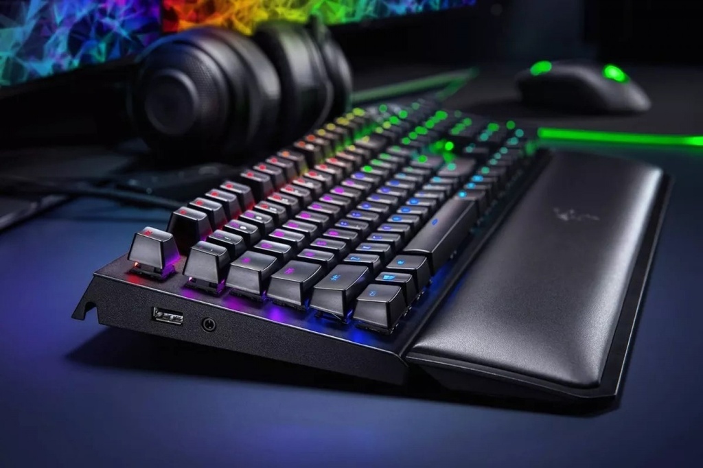 Razer BlackWidow Elite - Teclado - backlit - USB - español - interruptor: Razer Green - negro