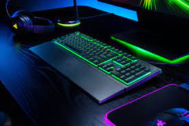 Razer - Keyboard - Wired - Ornata V3 X Low Prof