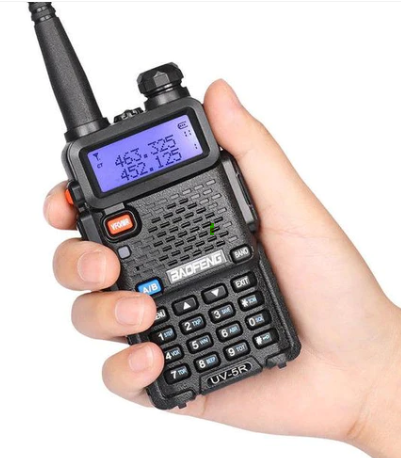 Baofeng UV-5R Radio bidireccional Banda dual 144-148/420-450Mhz Walkie Talkie 1800mAh batería de iones de litio (negro)