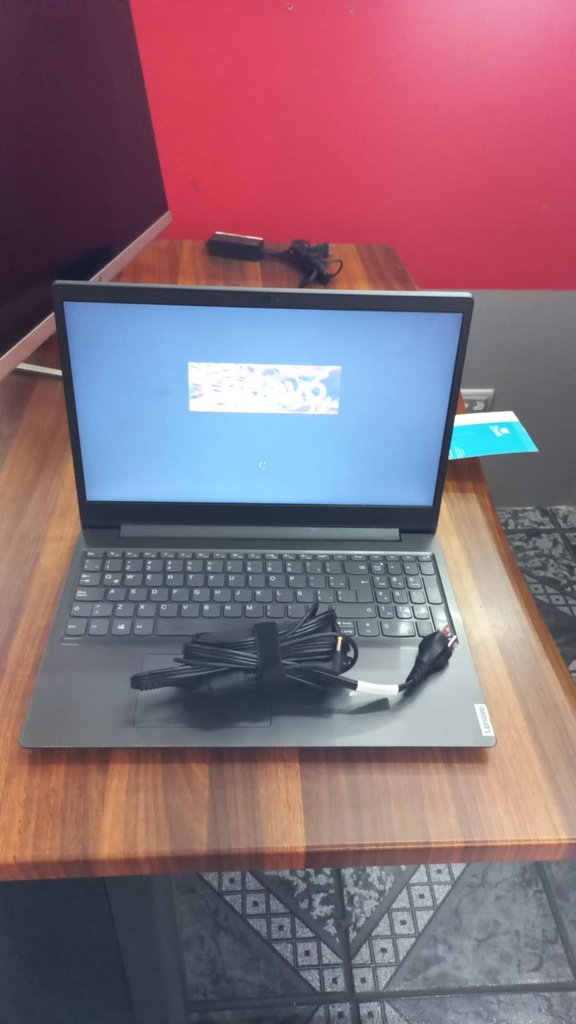 Laptop-V15