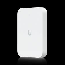 UBT-U7-IW  Access point UniFi U7 In-Wall WiFi 7 con switch 2.5G de 3 puertos