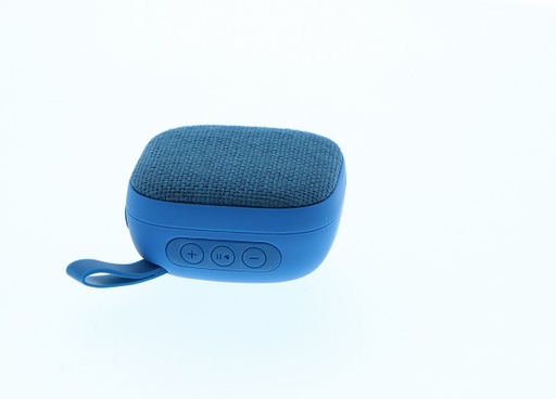 [XTS-600BL] Xtech XTS-600 - Yes Altavoces - Azul - Parlante ultracompacto con micrófono incorporado, para conversaciones con manos libres - Reproducción de música sin cables hasta 10 metros de distancia de la fuente de audio - Recubrimiento de goma muy duradero, resistente a las salpicaduras - El botón multifuncional permite alternar entre los modos de reproducción o pausa y de recepción o finalización de llamadas telefónicas - Parlante: Impedancia: 4 Ohm - Sensibilidad: 82dB ±3dB
